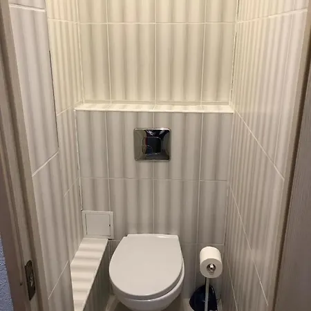 10 Ebreju Iela Apartment